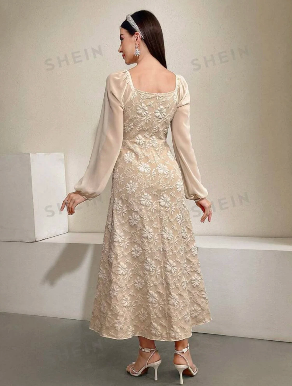 100%Polyester With Stretch 170gsm Medium Weighted 150cm FDY T800 Bubble 3D Textured Jacquard for Making Floral Jacquard Dress
