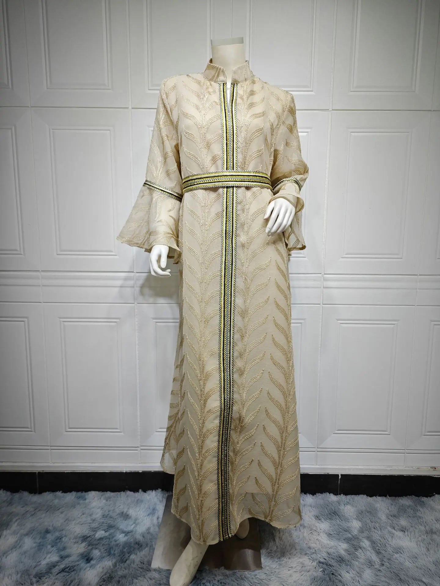 Dubai Abaya Luxury for Muslim Women Elegant Embroidery Dress Women Wedding Fashion Clothing 2024 Long Sleeve Belted Arab Robe