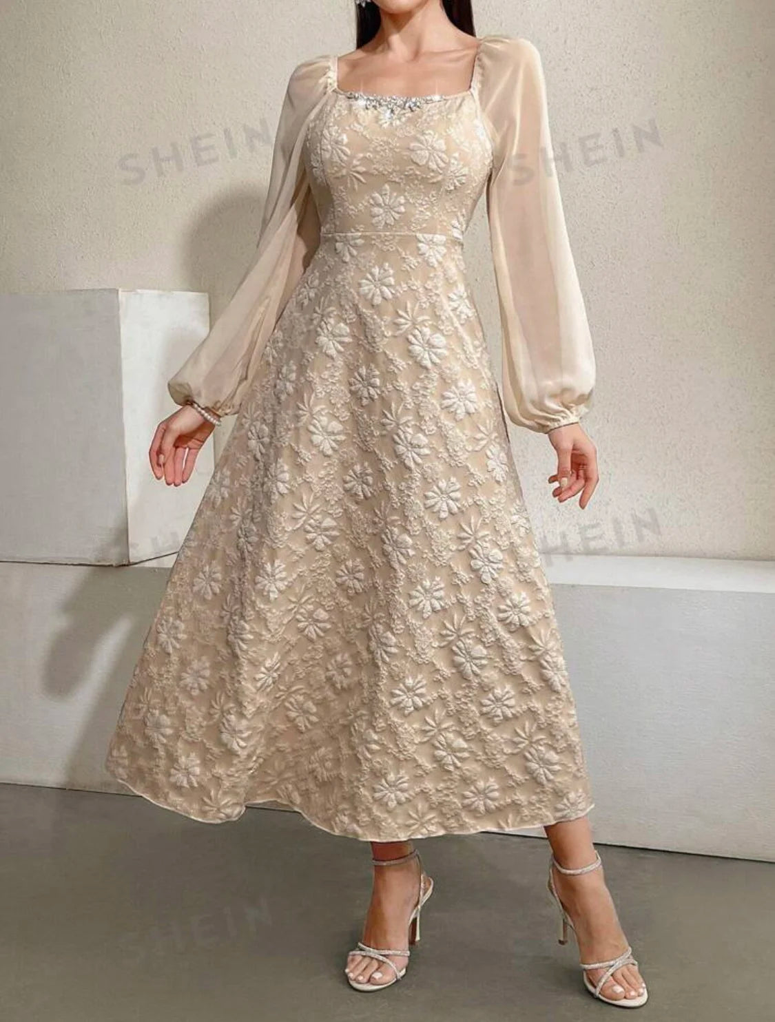 100%Polyester With Stretch 170gsm Medium Weighted 150cm FDY T800 Bubble 3D Textured Jacquard for Making Floral Jacquard Dress